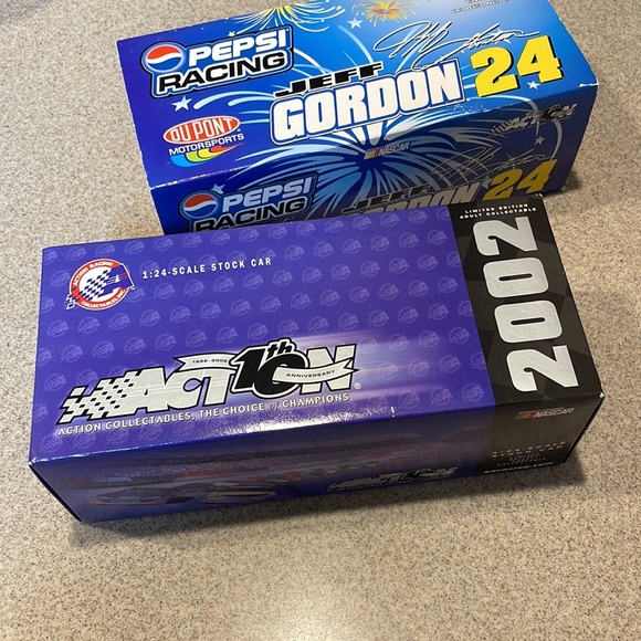 Jeff Gordon # 24 Du Pont /Pepsi/Daytona 2002 Monte Carlo 1:24.Scale Stock Car - Picture 4 of 16